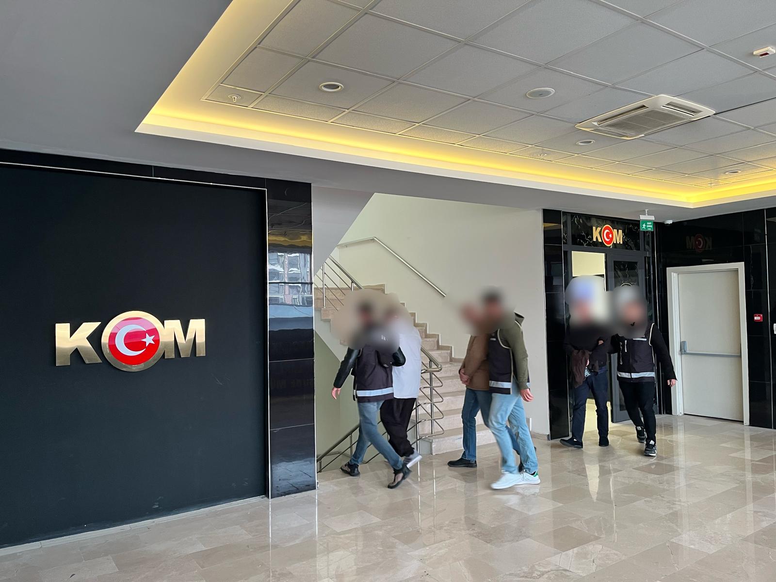 Afyonkarahisar da Şantaj Yağma ve Tefecilik Operasyonu 3 Gözaltı