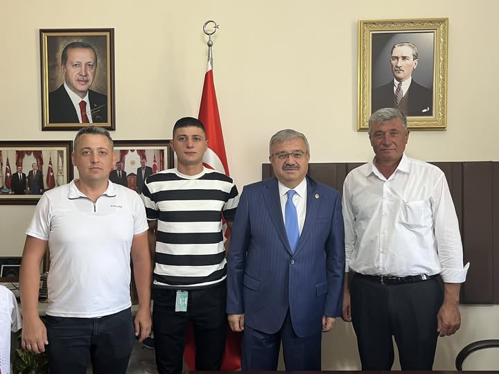 AK Parti Afyonkarahisar Milletvekili Yurdunuseven, TBMM'de Hemşehrilerini Ağırladı