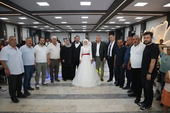 İYİ Parti Afyonkarahisar'da Düğün Sevinci