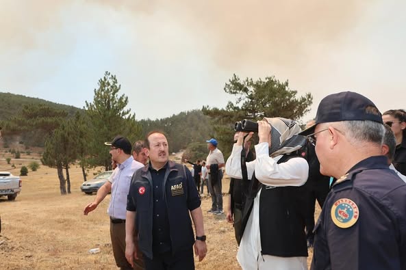 Afyonkarahisar'da Orman Yangınına Karşı Koordineli Çalışma Sürdürülüyor