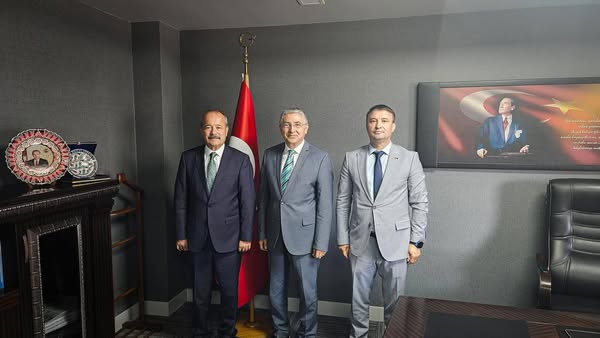 MHP'li Vekil Taytak ve İl Başkanı Kahveci, Afyonkarahisar'daki Yeni Göreve Başlayan Kurum Amirleriyle İstişare Toplantısı Yaptı