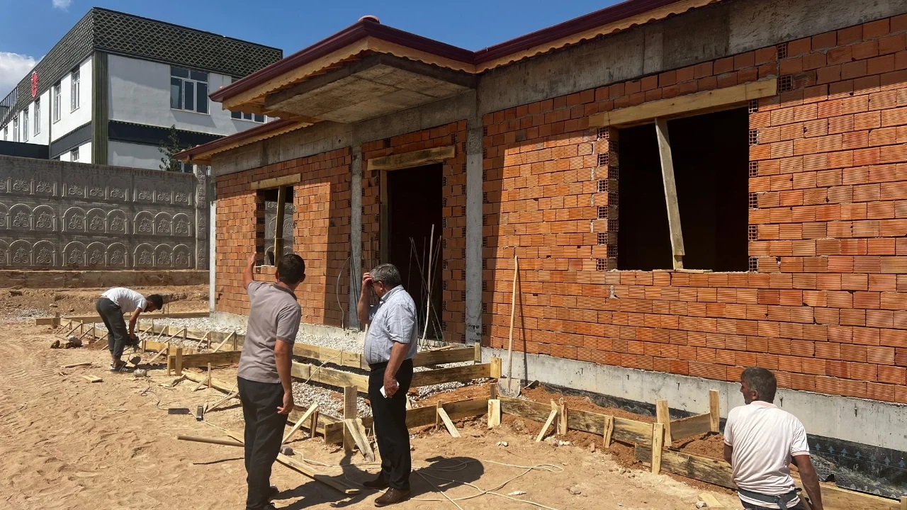 Şuhut Belediye Başkanı Özaşkın, Organize Sanayi Bölgesi İnşaatında İncelemelerde Bulundu