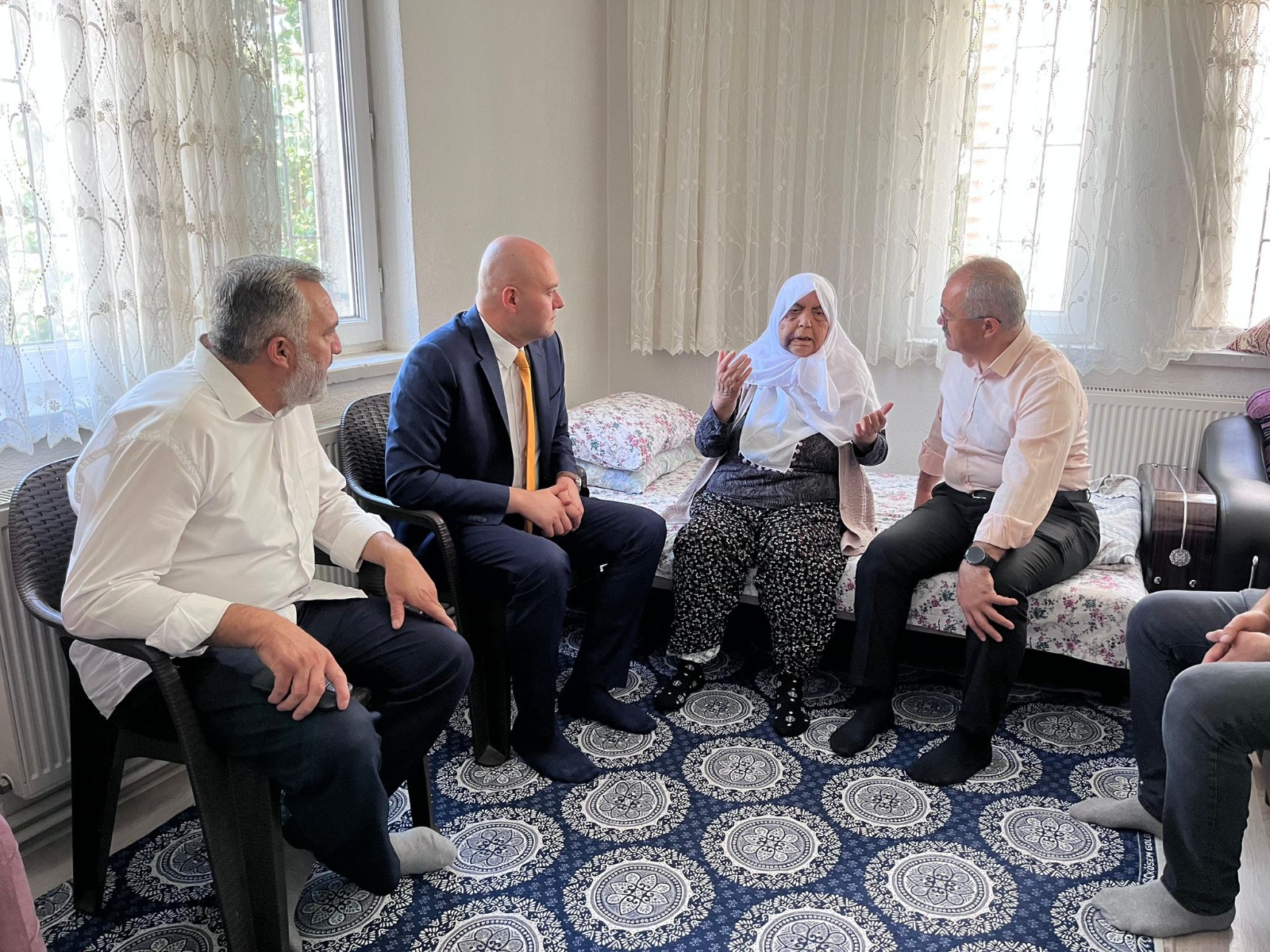 Vali Kübra Güran Yiğitbaşı, Şehit Ailelerinin Yanında Olmaya Devam Ediyor