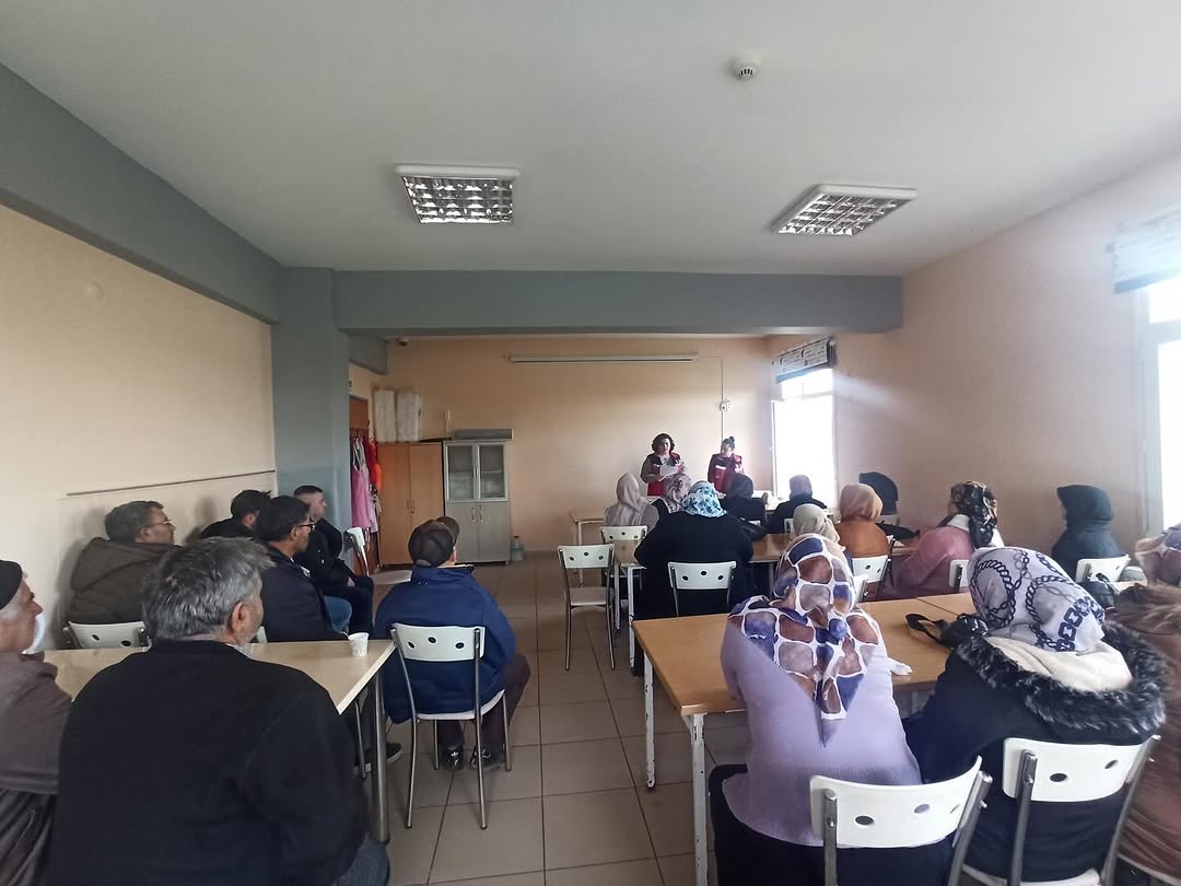 Sandıklı Sosyal Hizmet Merkezi Velilere Engelli Hakları Semineri Düzenledi