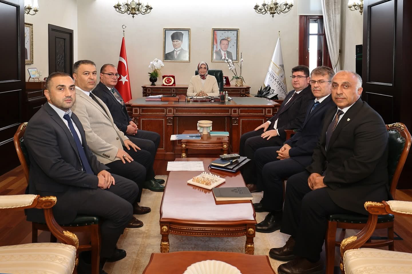 Vali Yiğitbaşı Başkanlığında Değerlendirme Toplantısı Gerçekleştirildi