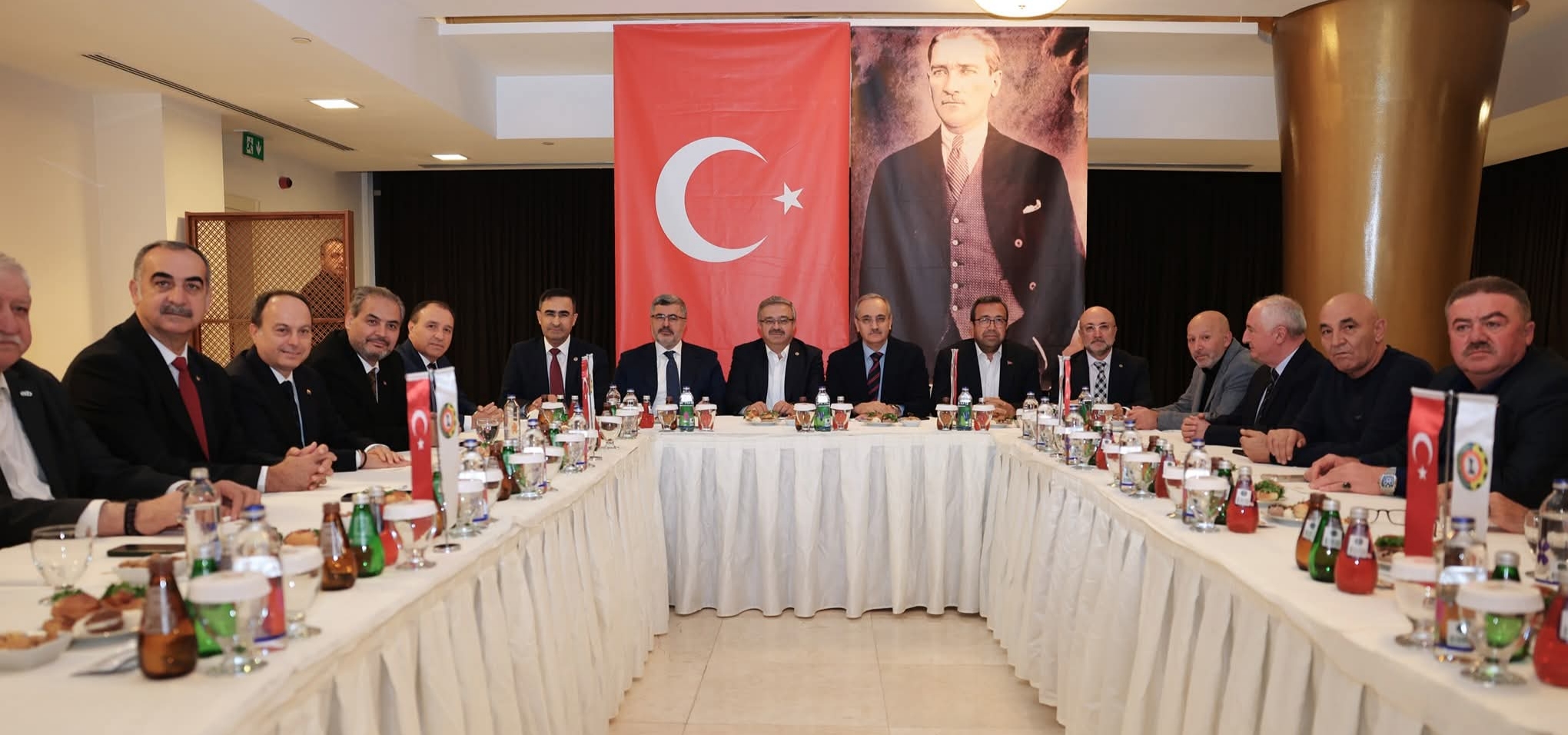 AK Parti Afyonkarahisar Ekonomi İşleri Başkanlığı Tarafından Düzenlenen Birinci İş Dünyası Buluşması ATSO’da Gerçekleştirildi