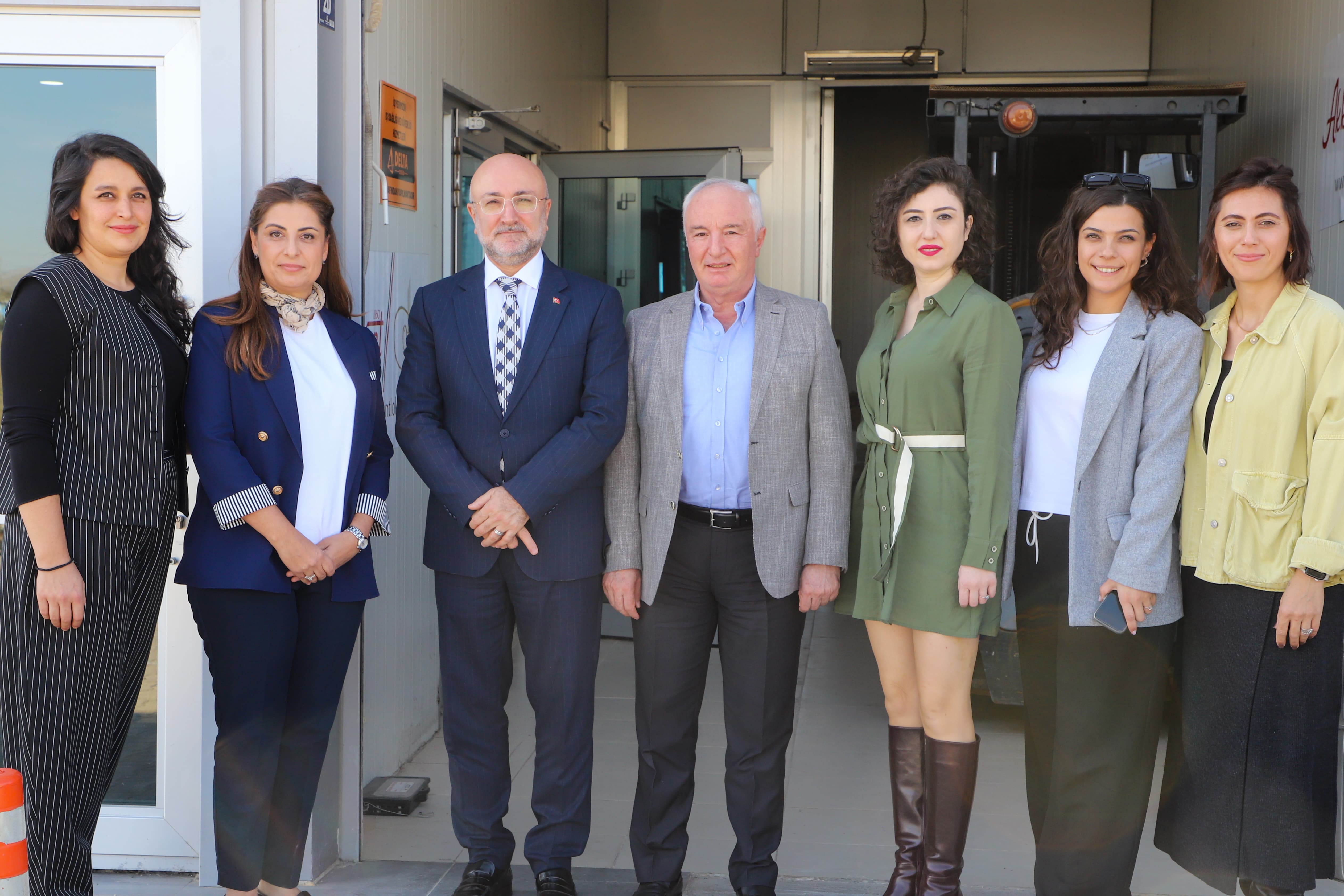 BAŞKAN ŞAHİN KADINLARIN ÜRETİMDEKİ ROLÜ ŞEHRİMİZİN GÜCÜDÜR