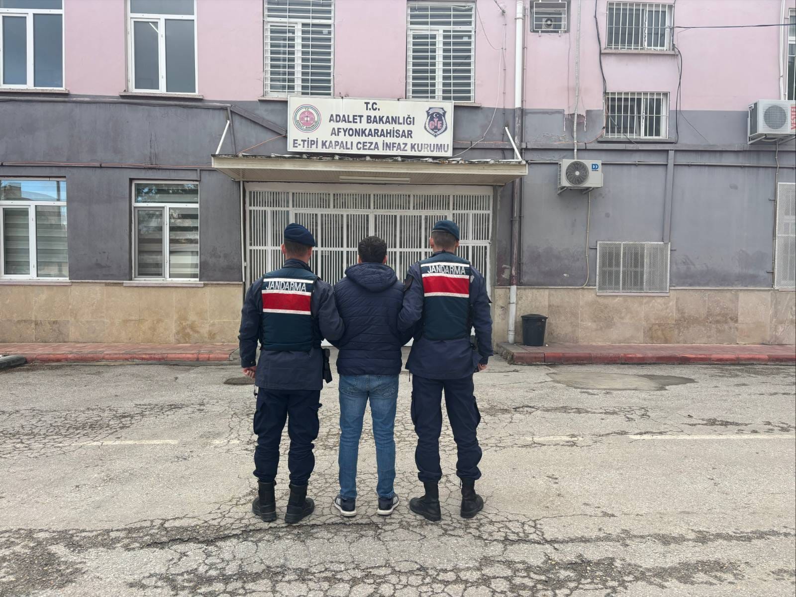 12 Yıl 6 Ay Hapis Cezası Bulunan Şahıs Yakalandı