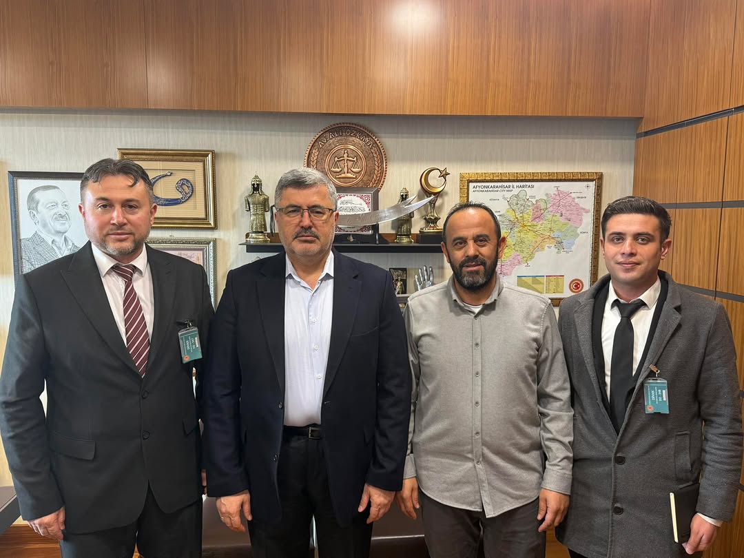 Afyonkarahisar AK Parti Milletvekili Avukat Ali Özkaya, İhsaniye Döğer Belediye Başkanı Mehmet Akif Ersoy ve Hemşehrilerini Gazi Meclis'te Misafir Etti