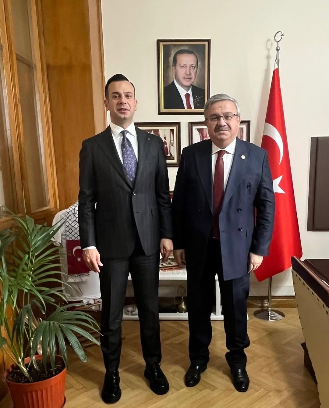 Ak Parti Milletvekili Yurdunuseven'den Emrah Aslan Ziyareti