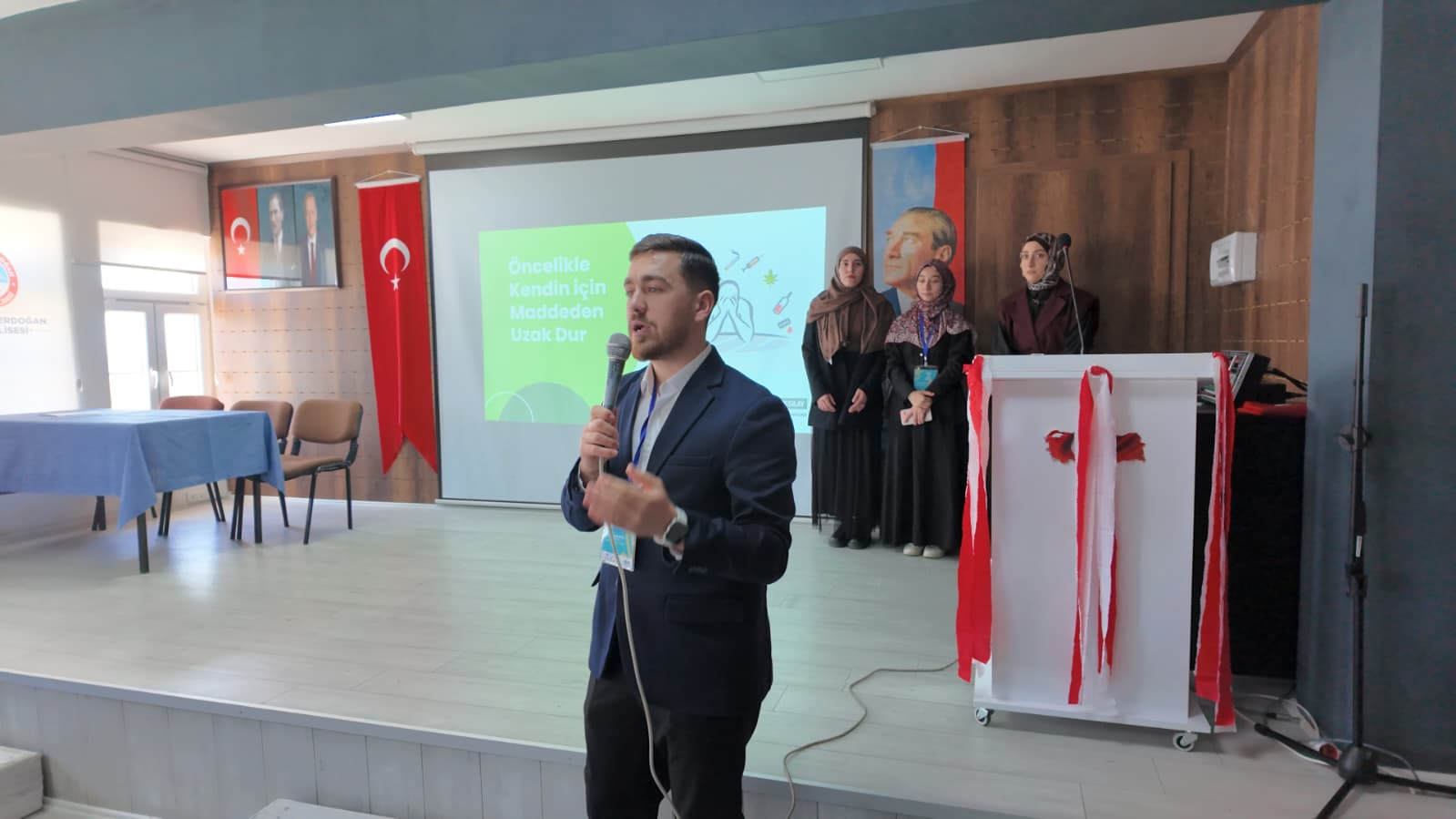 ‘Akran Gücüyle Temiz Gelecek’ Dediler; Sınıflara Girdiler