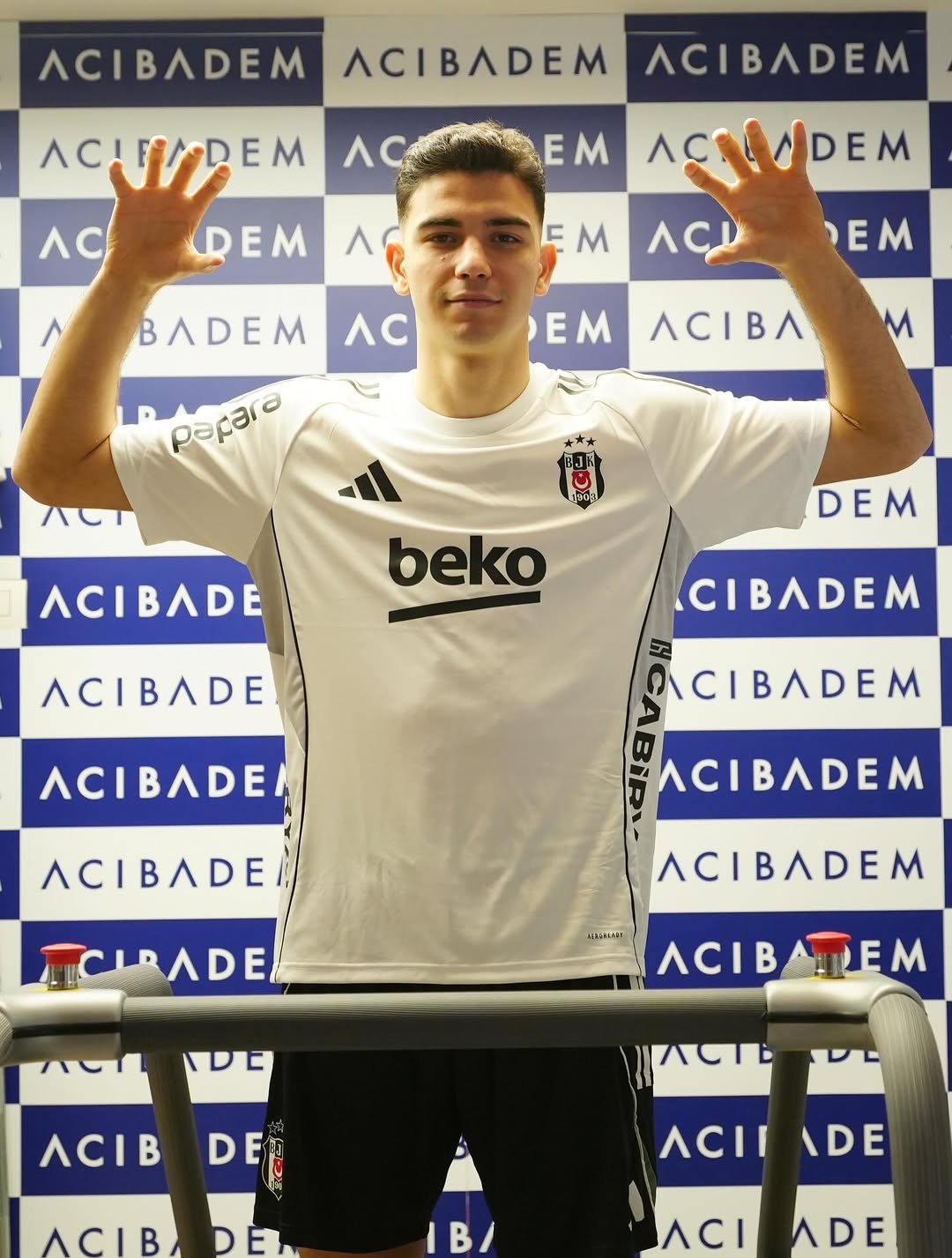 Beşiktaş'ın Yeni Transferi Yasin Özcan Sağlık Kontrolünden Geçti