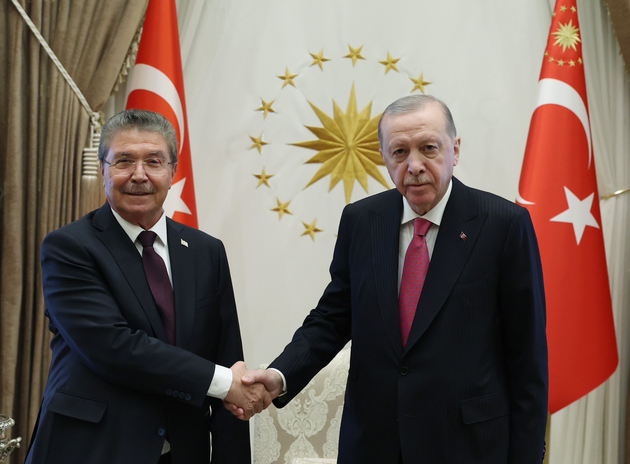 Cumhurbaşkanı Erdoğan KKTC Başbakanı'nı kabul etti