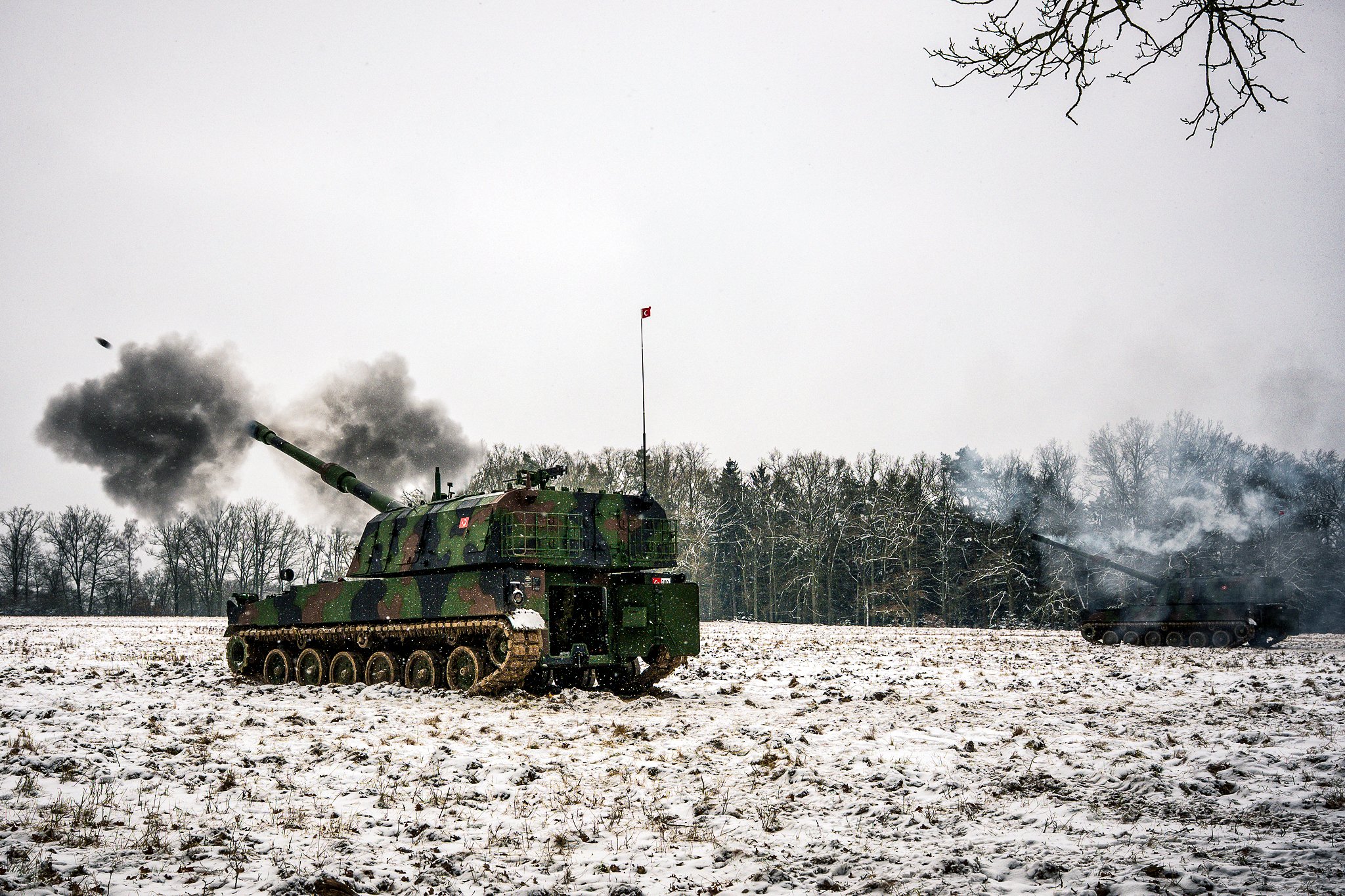 Fırtına Ortamında Zafer Mesajı Paylaşıldı