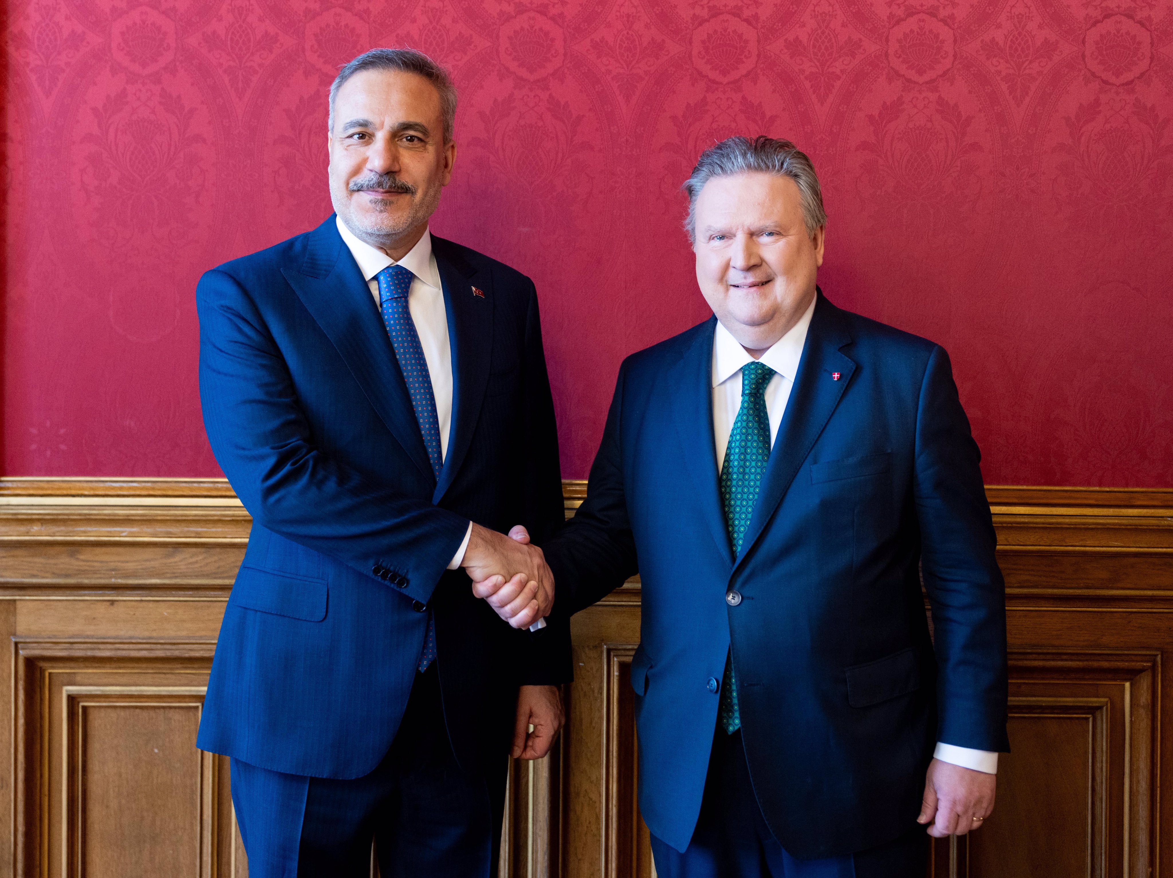 Hakan Fidan, Viyana Eyalet Valisi ile görüştü