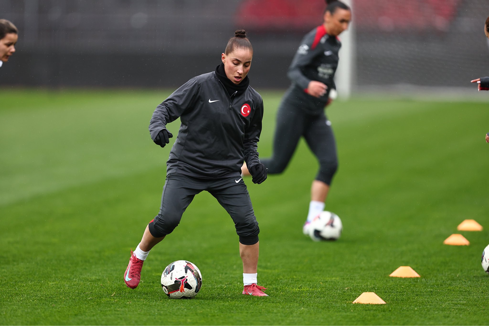 Kadın Millî Takım, İsviçre maçı için hazırlandı