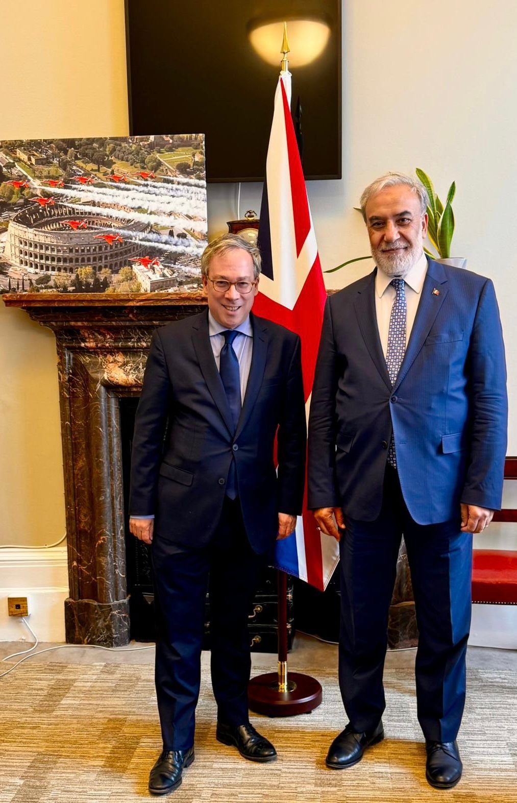 Musa Kulaklıkaya, Londra'da İngiliz yetkililerle görüştü