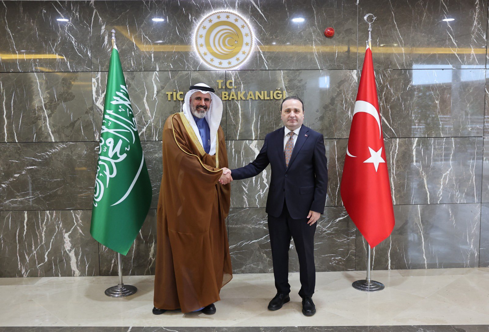 Ticaret Bakan Yardımcısı Tuzcu Suudi Arabistan'da Toplantıya Katıldı