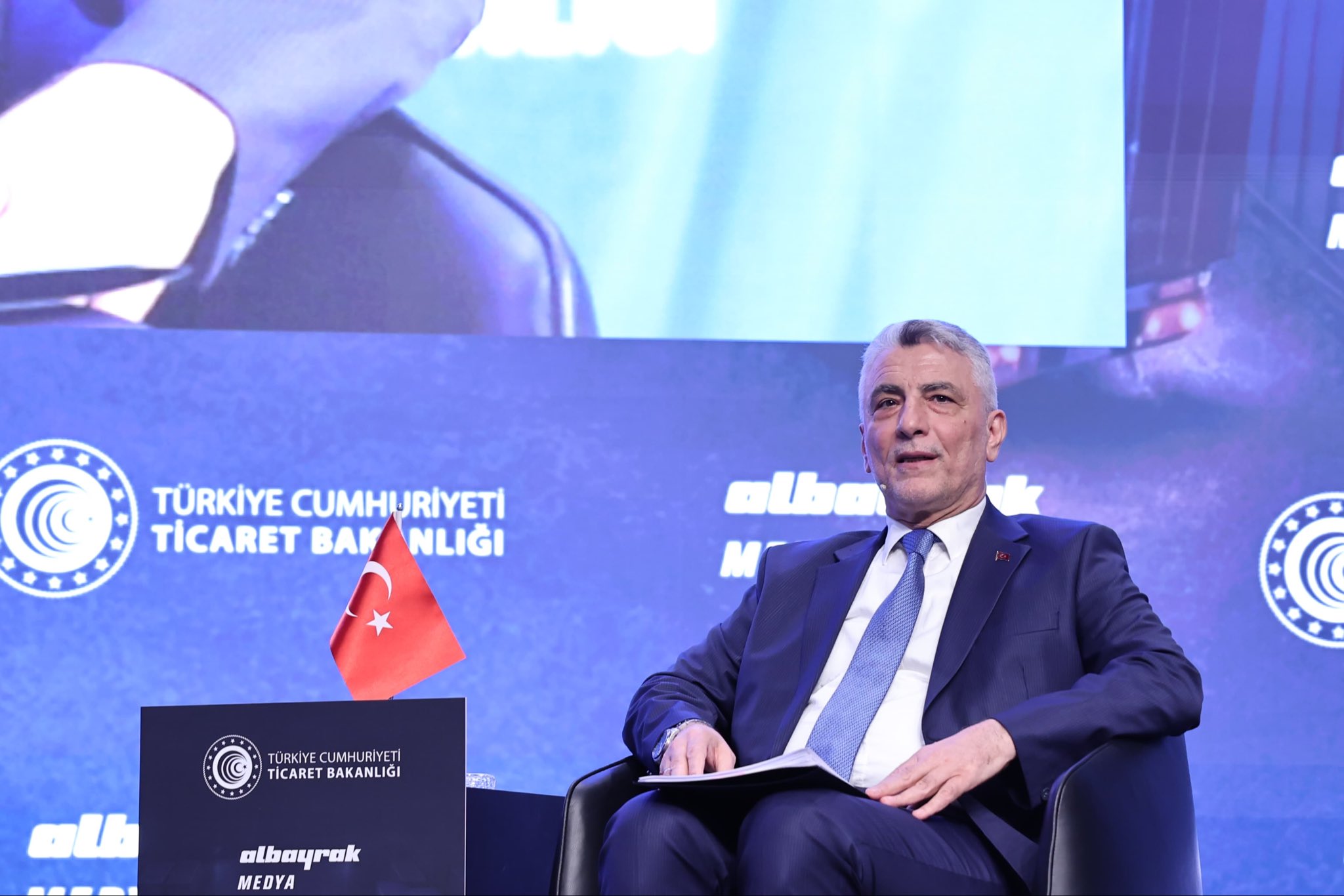 Türkiye Yüzyılı Ticaret Zirvesi'nde Küresel Ticaret Değerlendirildi