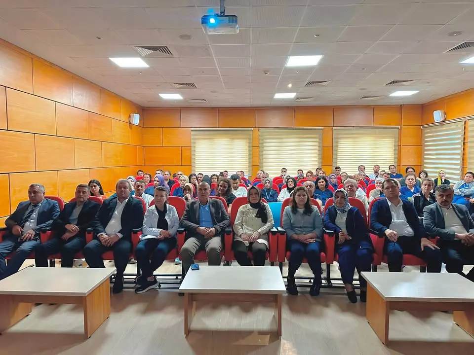 Afyonkarahisar Devlet Hastanesi'nde Kalite Değerlendirme Toplantısı Gerçekleştirildi