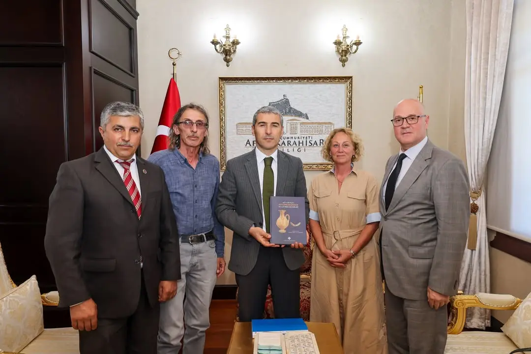 Afyonkarahisar Valiliği'nin Kazı Başkanları ile Gerçekleştirdiği Önemli Ziyaret