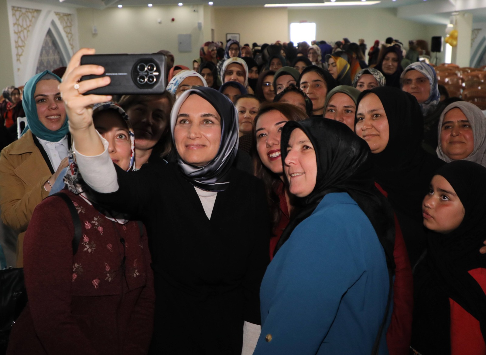 Murat Akarçay :Vali Hanımı Bir de Benden Dinleyin