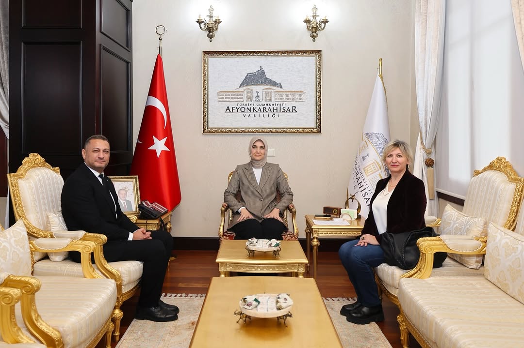 Valimiz Doç. Dr. Kübra Güran Yiğitbaşı, Acun Medya Exxen Dijital Platformu Müdürü Ümmü Burhan Arda ile Buluştu