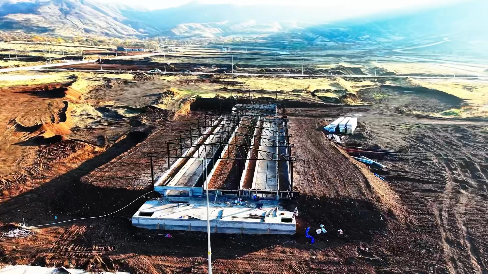 Elazığ'a 250 Milyon Liralık Yatırımla Kazandıracağımız Cevizdere Besi Organize Tarım Bölgesi'nde Altyapı Çalışmaları Tamam